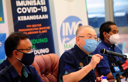 PUSAT PEMBERIAN VAKSIN SEKTOR PENGANGKUTAN