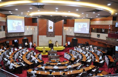 SG09_27032017_SIDANG_DUN