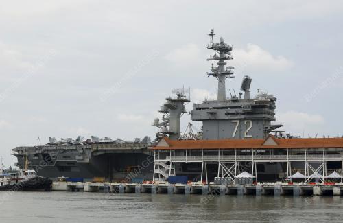 USS ABRAHAM LINCOLN