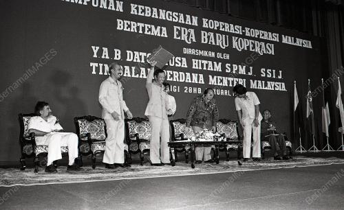KOPERASI