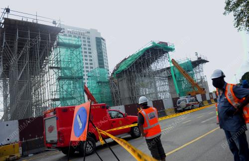 RUNTUHAN PERANCAH PEMBINAAN LALUAN TRANSIT ALIRAN RINGAN (LRT) 3