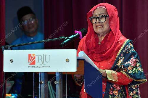 DATUK ROSNANI JAMIL