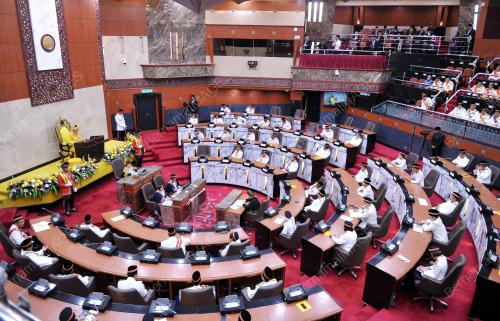 SG09_30032015_SIDANG_DUN