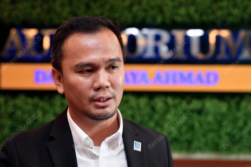 DR MUHAMMAD IZZAL ISMAIL