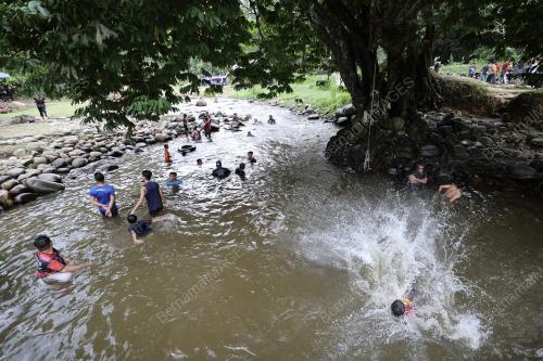 TINJAUAN AKTIVITI MANDI SUNGAI
