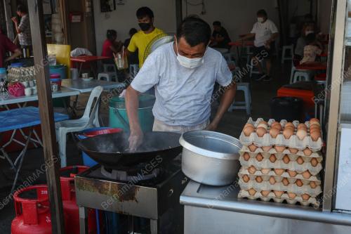 PELITUP MUKA PREMIS MAKANAN