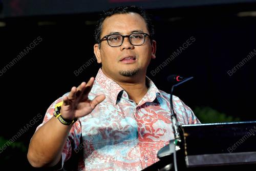 DATUK SERI AMIRUDIN SHARI
