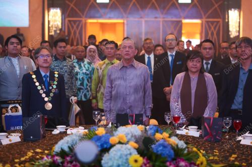 DATUK SERI FADILLAH YUSOF