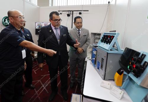 DATUK HASBI HABIBOLLAH