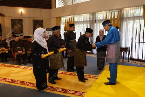 SULTAN SHARAFUDDIN IDRIS SHAH