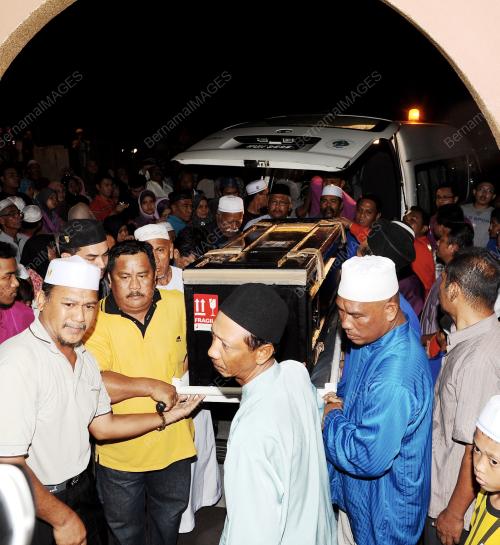 SG10_06062013_JENAZAH_PULANG