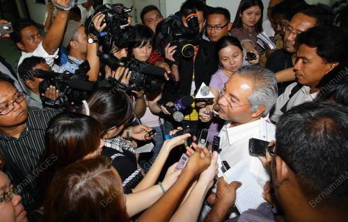DATUK SERI KHIR TOYO
