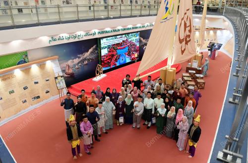 PERASMIAN PAMERAN JUBLI MUTIARA 30 TAHUN LZS