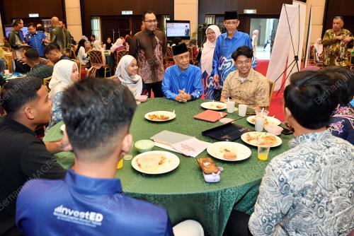 TAN SRI ABDUL AZIZ MOHD YUSOF
