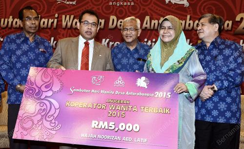 SG10_08122015_ANGKASA
