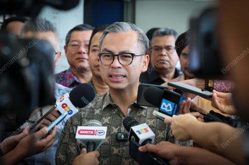 FAHMI FADZIL