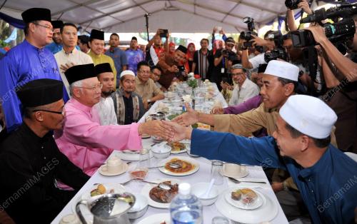 SG10_09062016_PM_BERBUKA