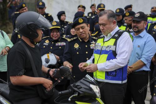 ANTHONY LOKE