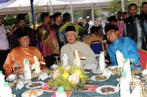 SG10_10072014_BERBUKA_RAKYAT