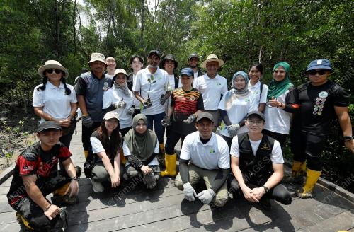 HANNAH YEOH