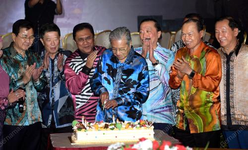 SG10_12062019_PM_BERSATU_BN201906071535