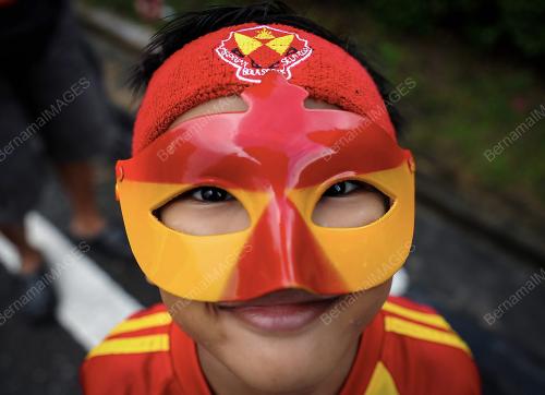SG10_12122015_BOLA