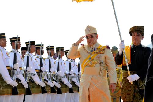 SG10_13122016_AGONG