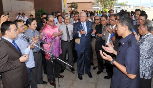 DATUK SERI MOHD NAJIB TUN ABDUL RAZAK