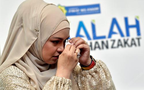 DATUK SERI SITI NURHALIZA