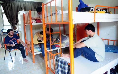 TINJAUAN PELAJAR UITM YANG BERADA DI ASRAMA (COVID-19)
