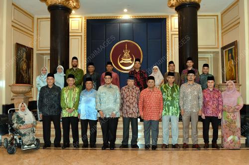 SULTAN SELANGOR SULTAN SHARAFUDDIN IDRIS SHAH