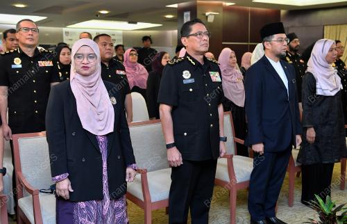 TAN SRI AZAM BAKI