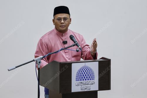 DATUK SERI AMIRUDIN SHARI