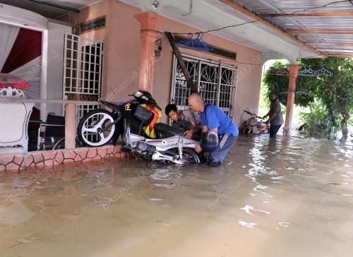 SG10_17102016_BANJIR