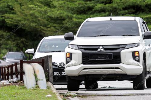 KES TEMBAK TIGA PENJENAYAH CURI KERETA