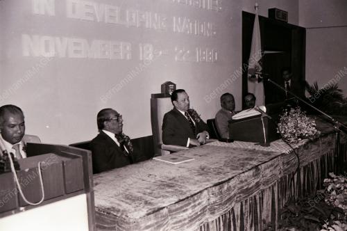 SEMINAR PERANAN UNIVERSITI