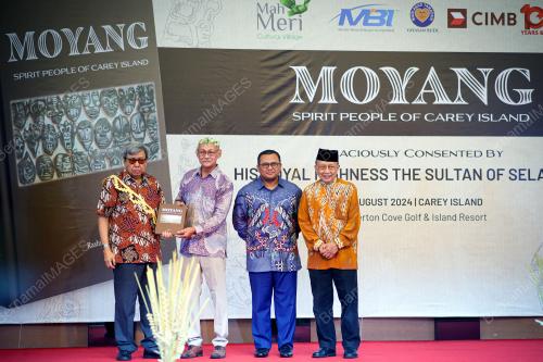 SULTAN SELANGOR SULTAN SHARAFUDDIN IDRIS SHAH
