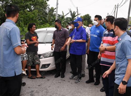 DATUK SERI ISMAIL SABRI YAAKOB