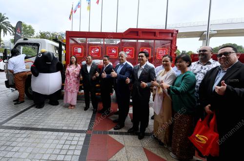 DATUK SERI AMIRUDIN SHARI