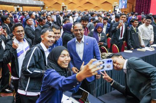 DATUK SERI DR ZAMBRY ABD KADIR