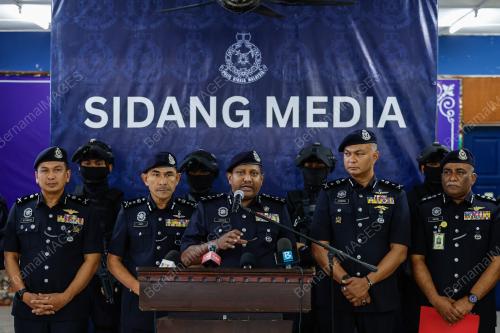 DATUK HUSSEIN OMAR KHAN