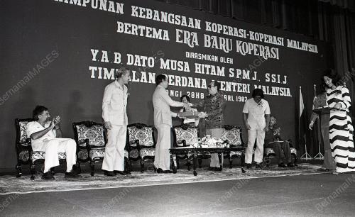 KOPERASI