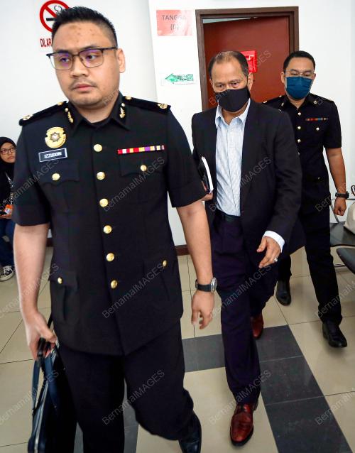 PROF EMERITUS DATUK DR RADUAN CHE ROSE