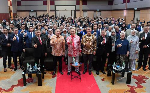 SEMINAR PKNS TRANSFORMATION OPPORTUNITIES & CHALLENGES