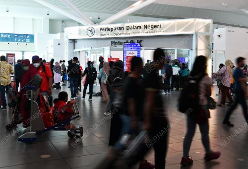 TINJAUAN WARGA KOTA PULANG KE KAMPUNG HALAMAN