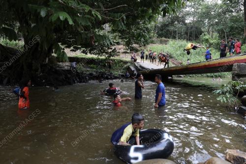 TINJAUAN AKTIVITI MANDI SUNGAI