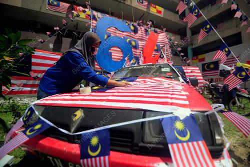 TINJAUAN SAMBUTAN HARI KEMERDEKAAN DI PANGSAPURI SERI PERANTAU