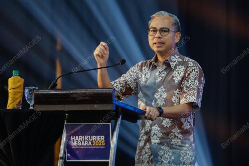 DATUK FAHMI FADZIL