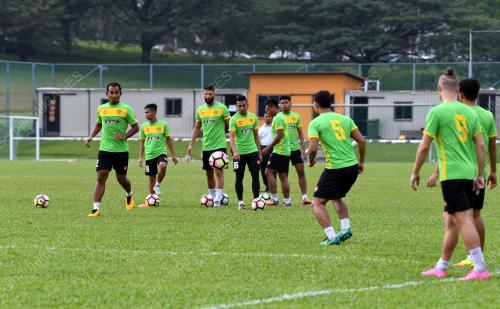 SG11_03112017_BOLA_LATIHAN