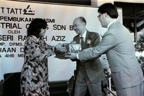 DATUK SERI RAFIDAH AZIZ